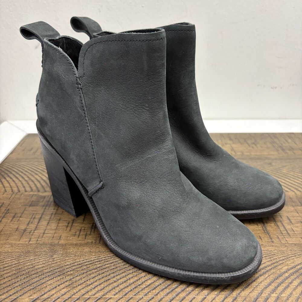 UGG Women Pixley Boot Size 8.5 Gray Nubuck Leather Block Heels Y2K Academia Boho